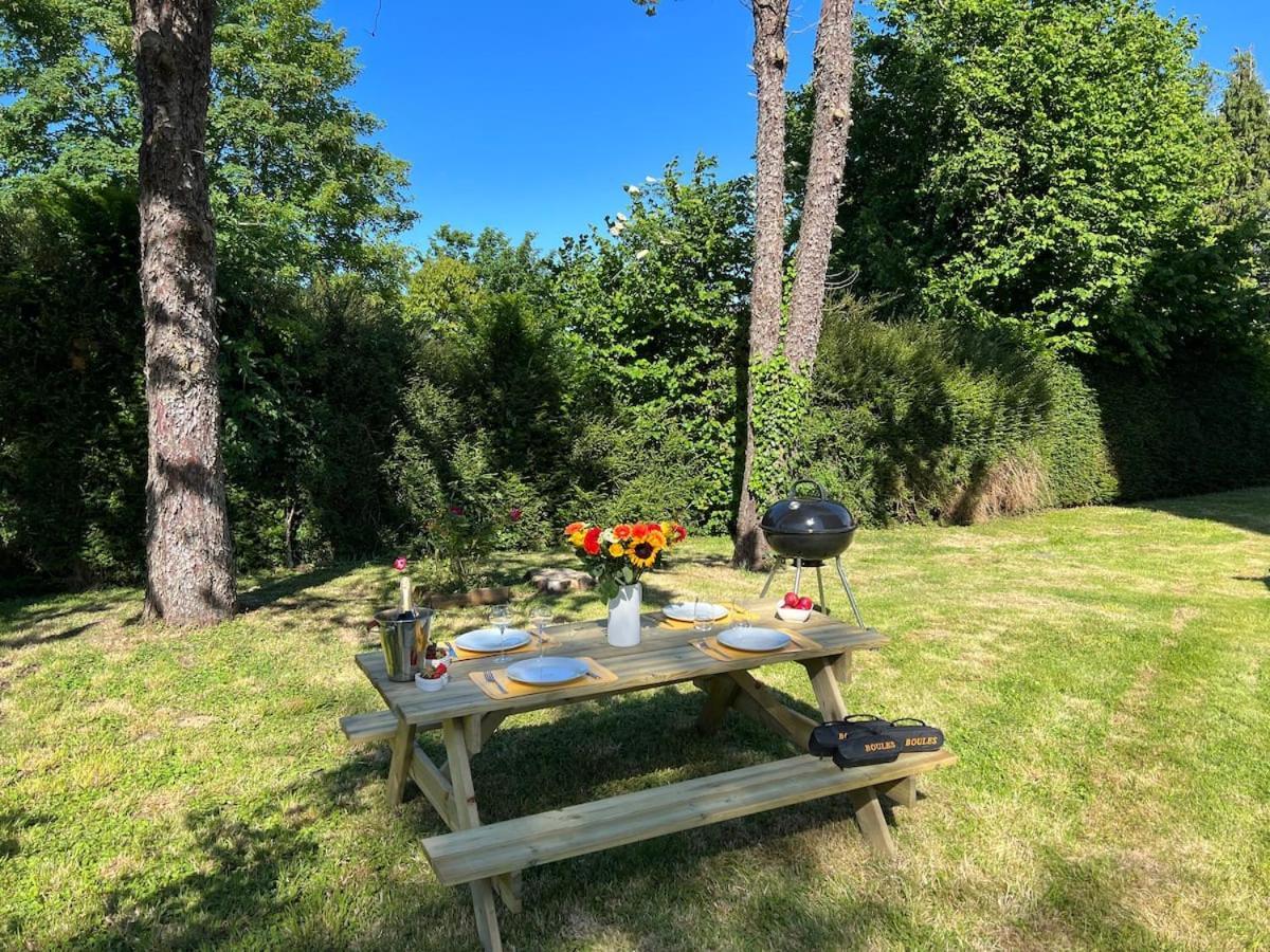 Le Manoir Des Lys Lejlighed Tilly-sur-Seulles Eksteriør billede