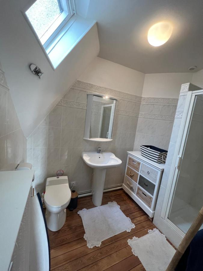 Le Manoir Des Lys Lejlighed Tilly-sur-Seulles Eksteriør billede