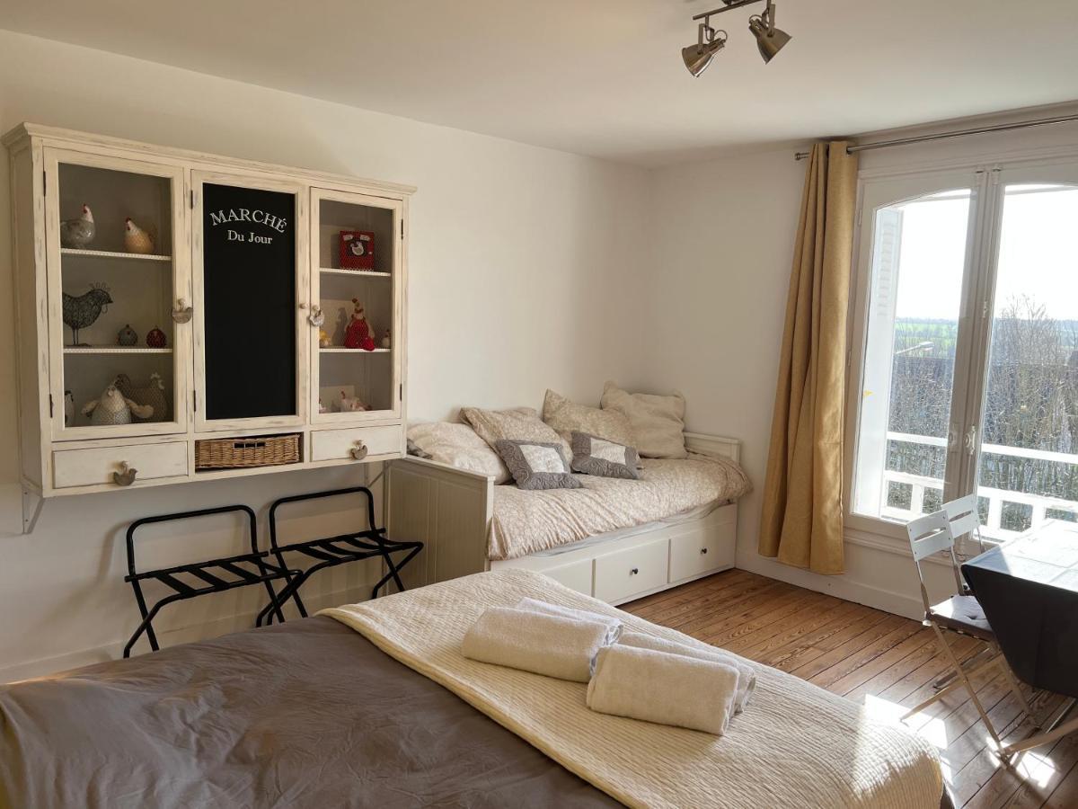 Le Manoir Des Lys Lejlighed Tilly-sur-Seulles Eksteriør billede